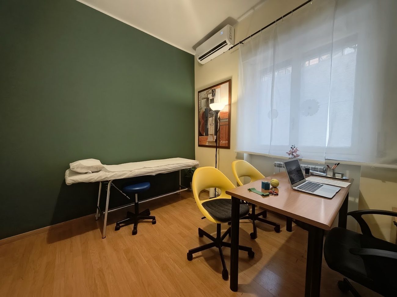Lo studio di Edoardo Paga in Via Sestio Calvino 141, Roma